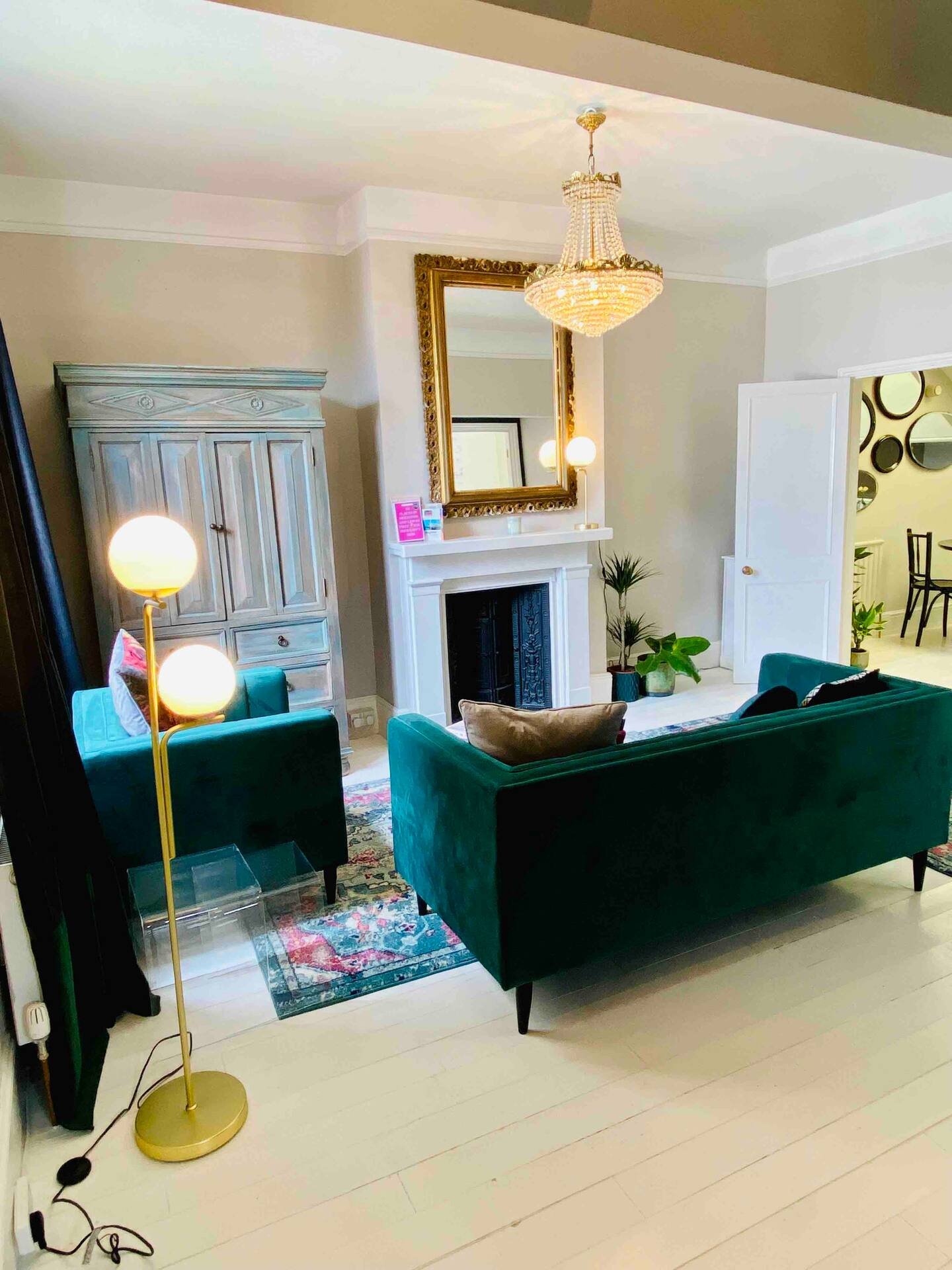 Elegant Apartment on an Exclusive Garden Square — photo 4