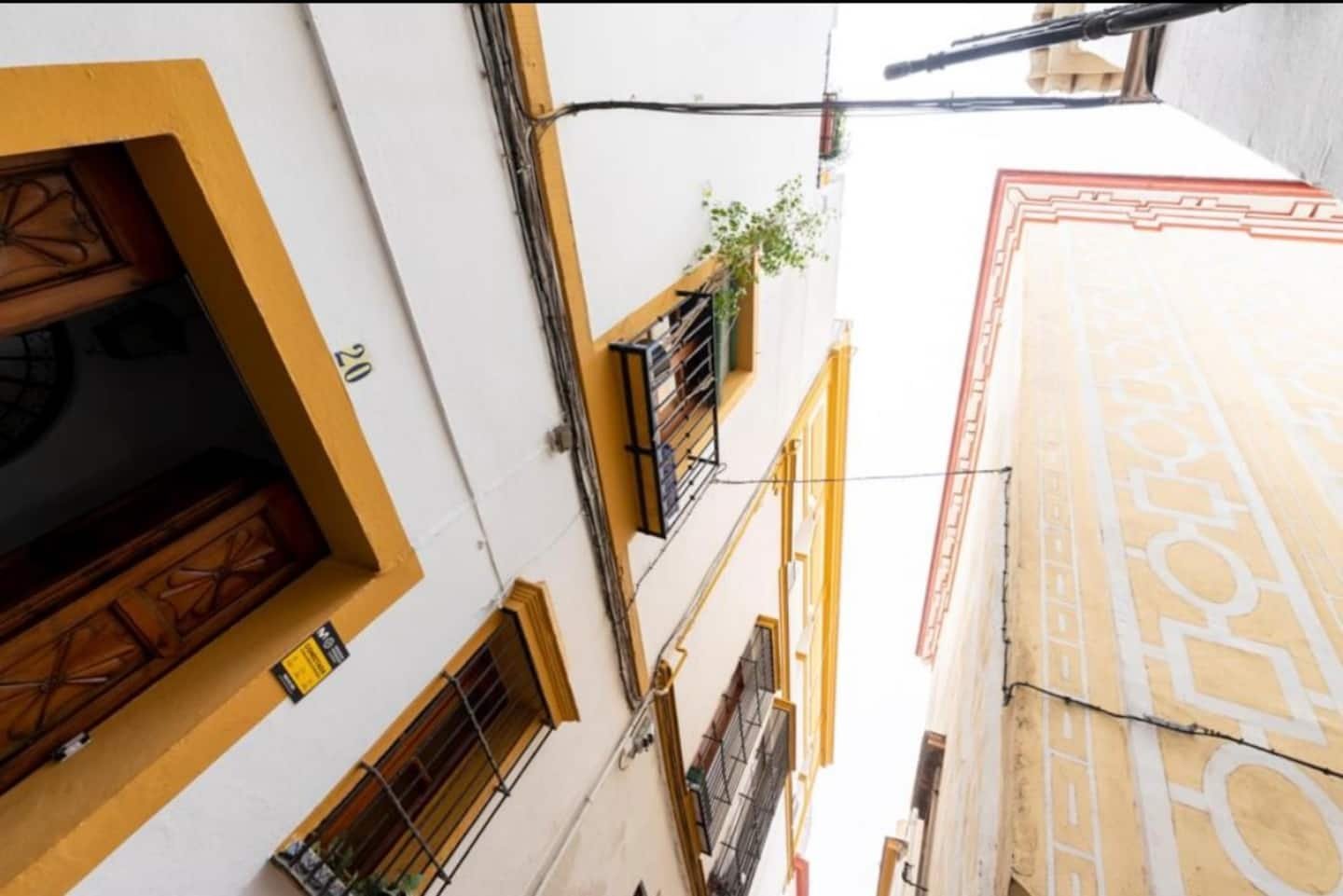 5-Bedroom Gem in the Heart of Seville — photo 4